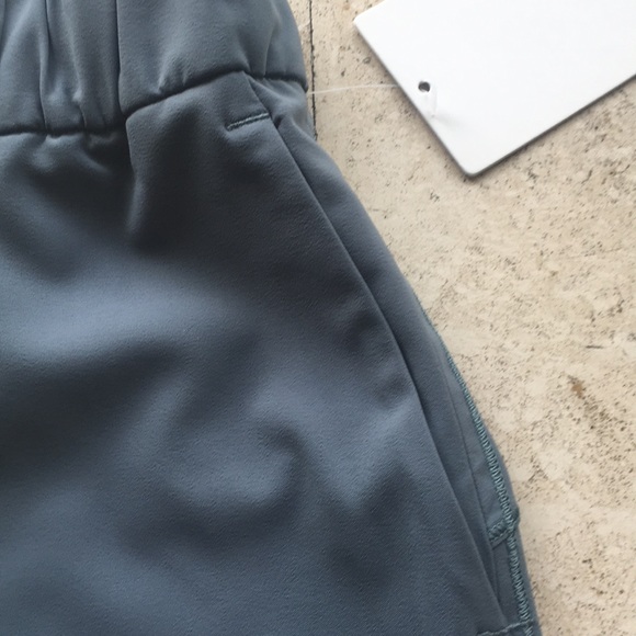NWT Lululemon on the fly skirt BLUC - Picture 5 of 8